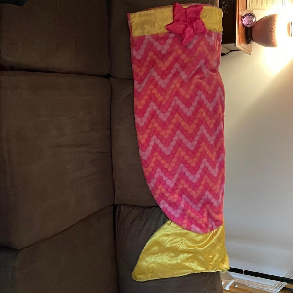 Pink Mermaid Snuggie - Picture 2 of 4